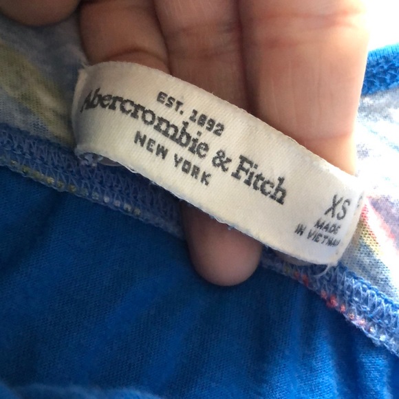 Loose, flowery Abercrombie shirt - Picture 2 of 2